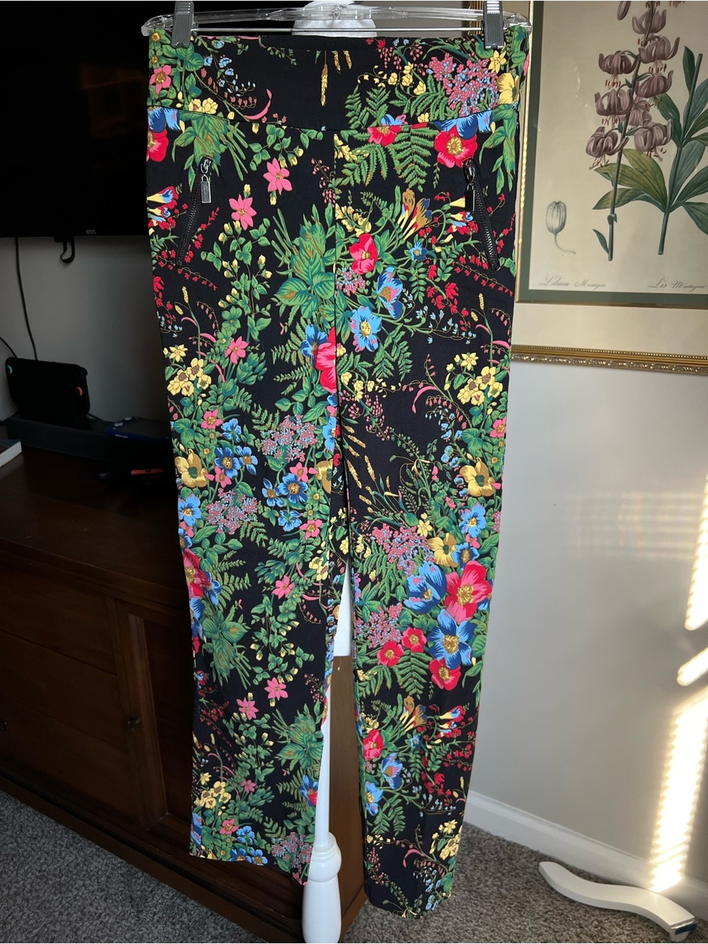 SPANNER Black Skinny Pants with Multicolor Floral Print